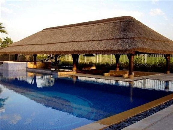 Pergola de junco africano para piscinas